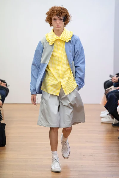 Look 1